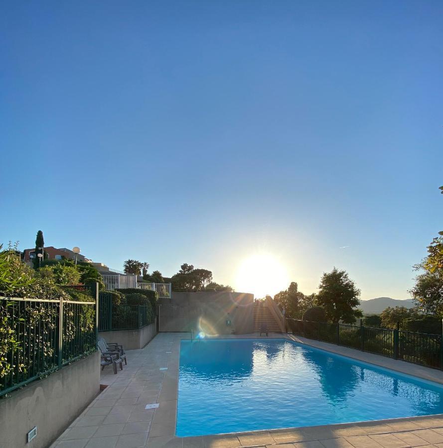 Jolie Maison Golfe De Saint-Tropez Cogolin Exterior foto